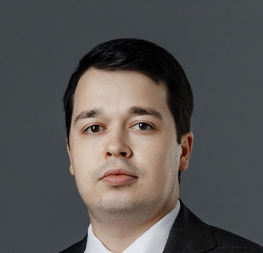 Юрист горбунов казань. Курмаев и партнеры. Адвокат спикер. Курмаев муса булатович. Курмаев и партнеры.